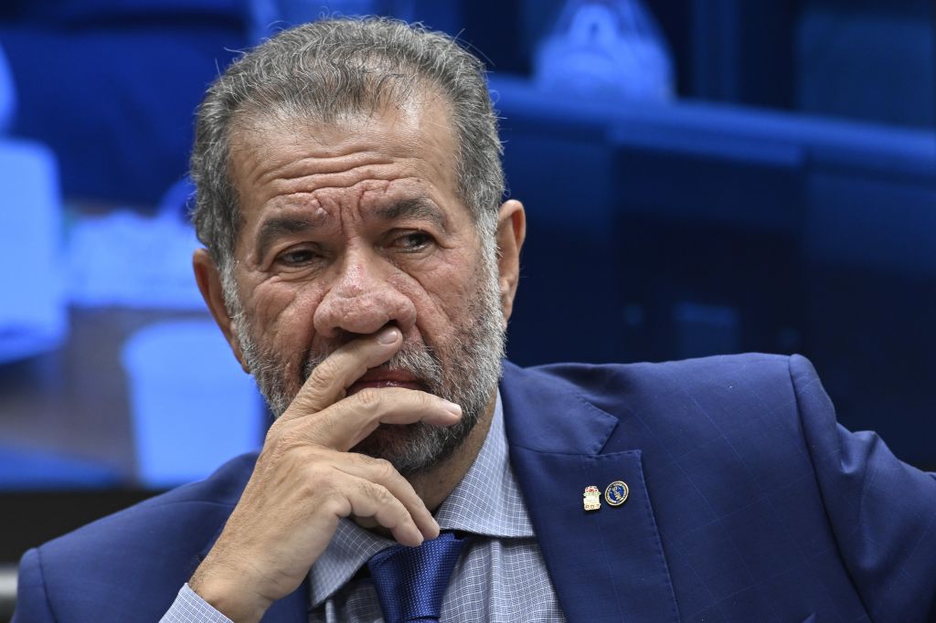 Roubando de quem tem pouco