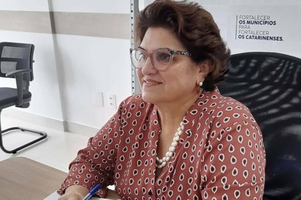 Muda, mas fica como está