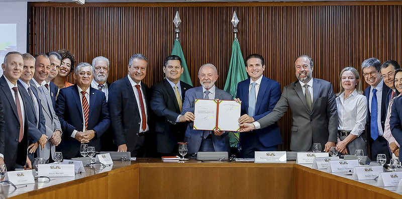Luz para a reeleição