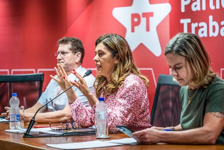 A briga pelo dinheiro do PT