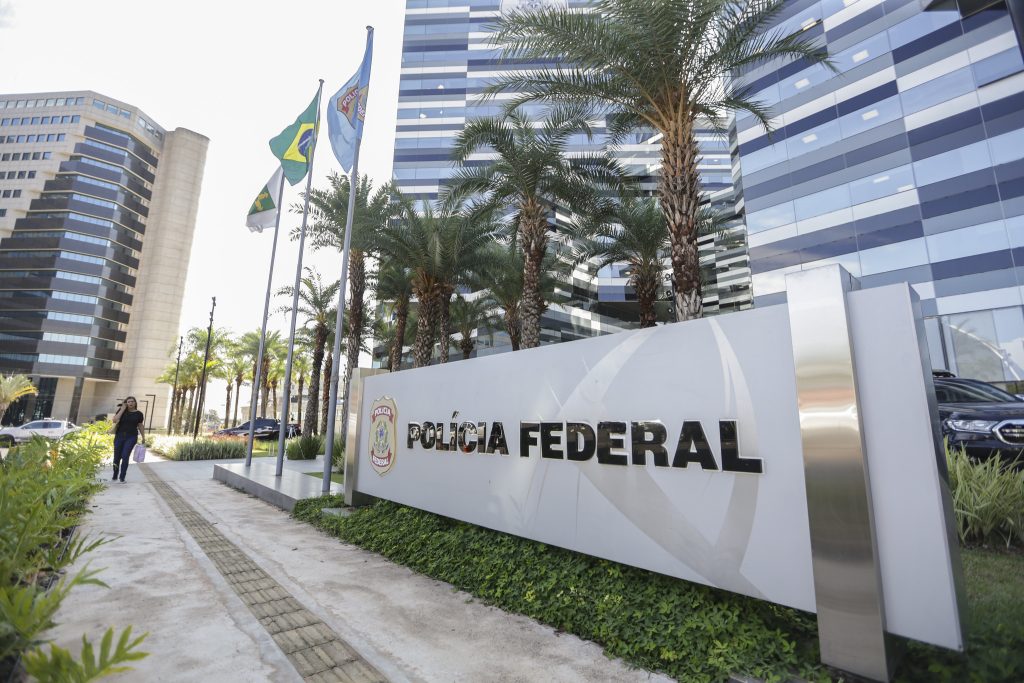 Paralela na PF