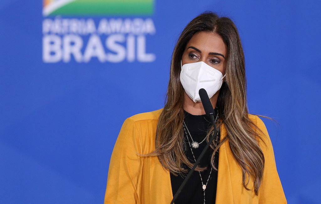 Lira volta a investir contra Flávia Arruda
