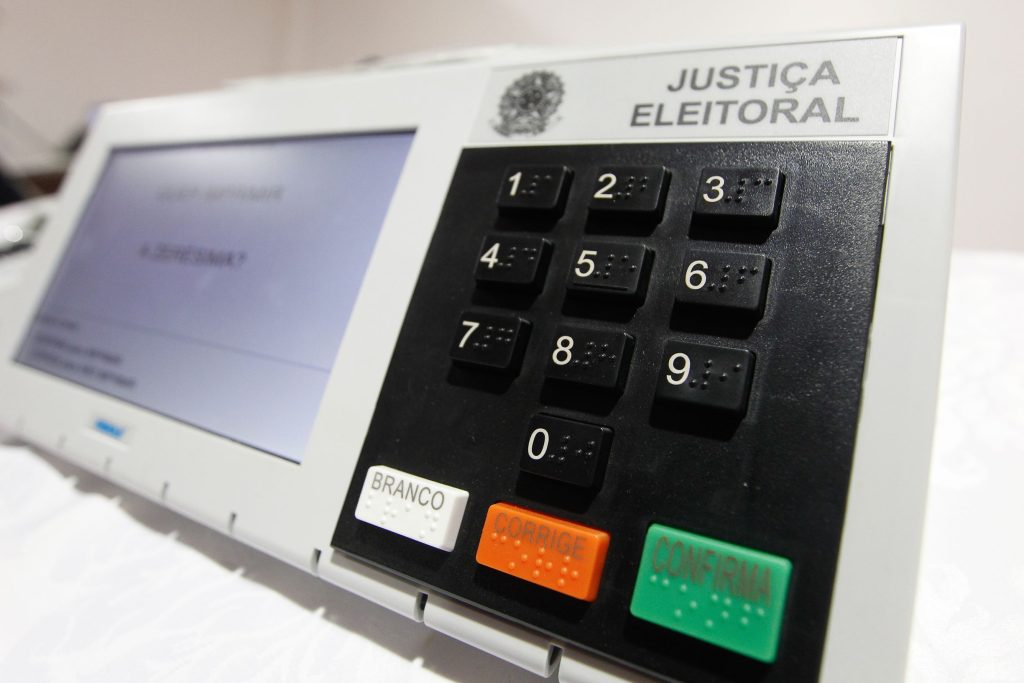Lira dá início às articulações para a reforma eleitoral