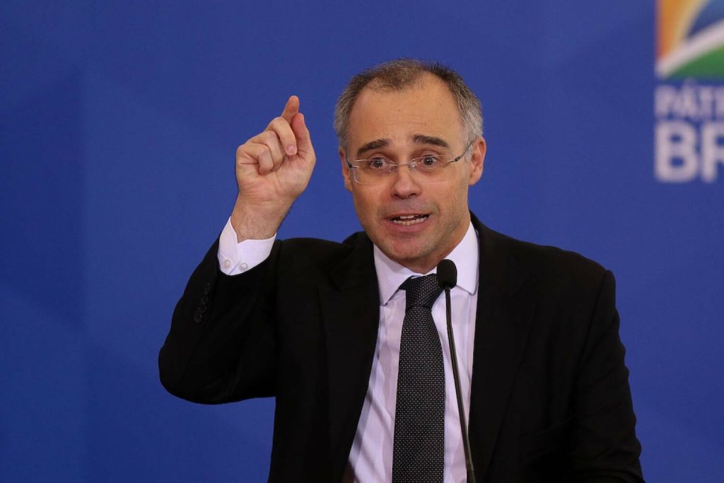 O dique contra André Mendonça no Supremo