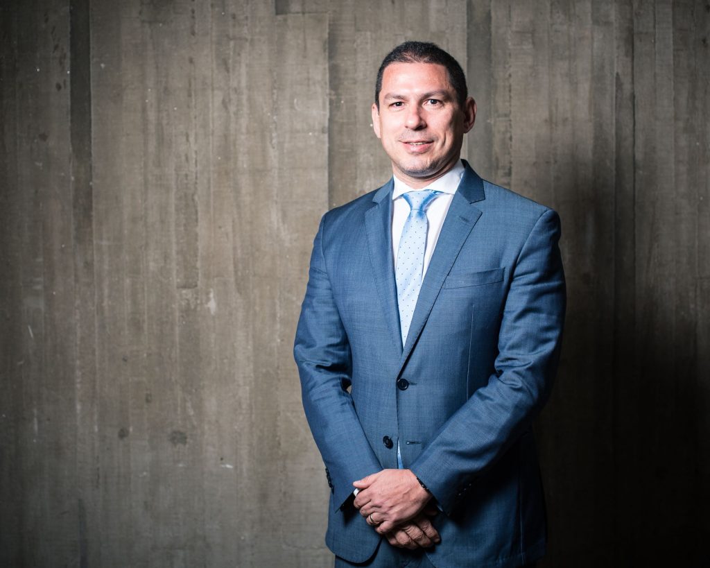 Lira tenta resolver impasse da energia solar
