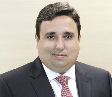 Em troca de MP, Bolsonaro mantém investigado em cargo estratégico