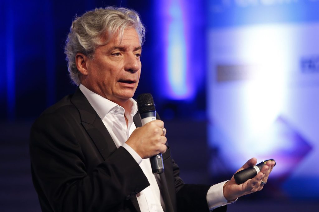 Brasil precisa diversificar sua matriz energética, diz Pires