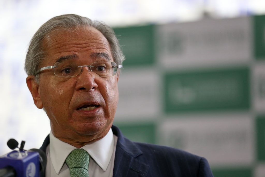 Guedes quer mudar IR ou recriar a CPMF?