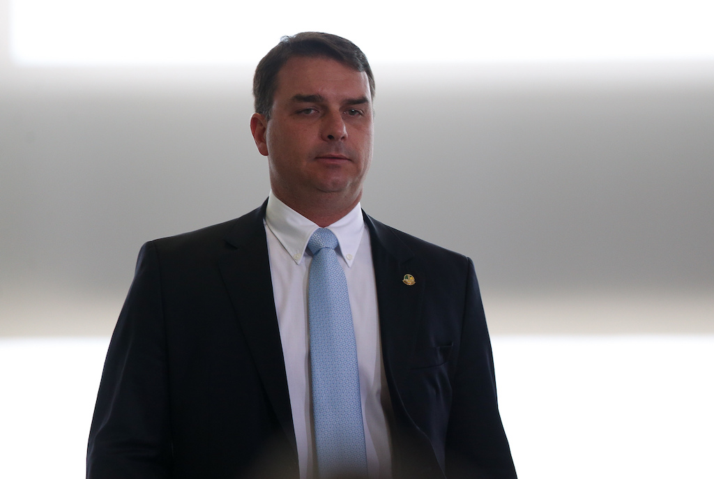 Flávio quer senador na Secretaria de Governo