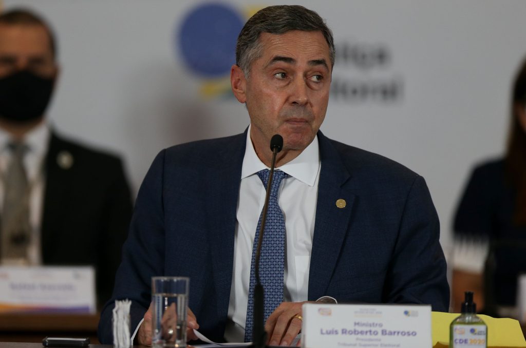 Entidades repudiam ataques de Bolsonaro ao presidente do TSE