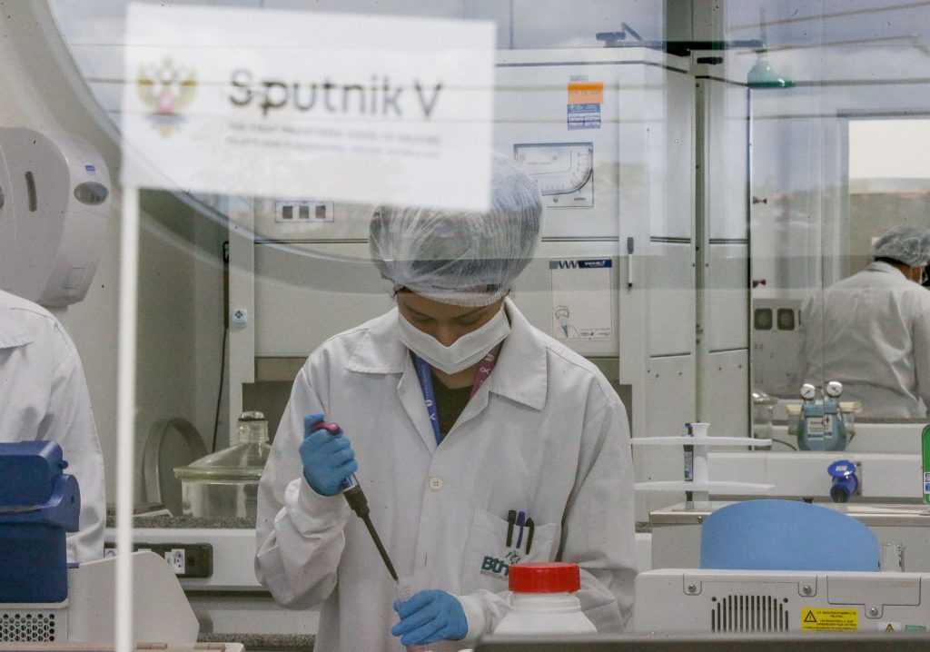 Governadores suspendem importação da vacina Sputnik V