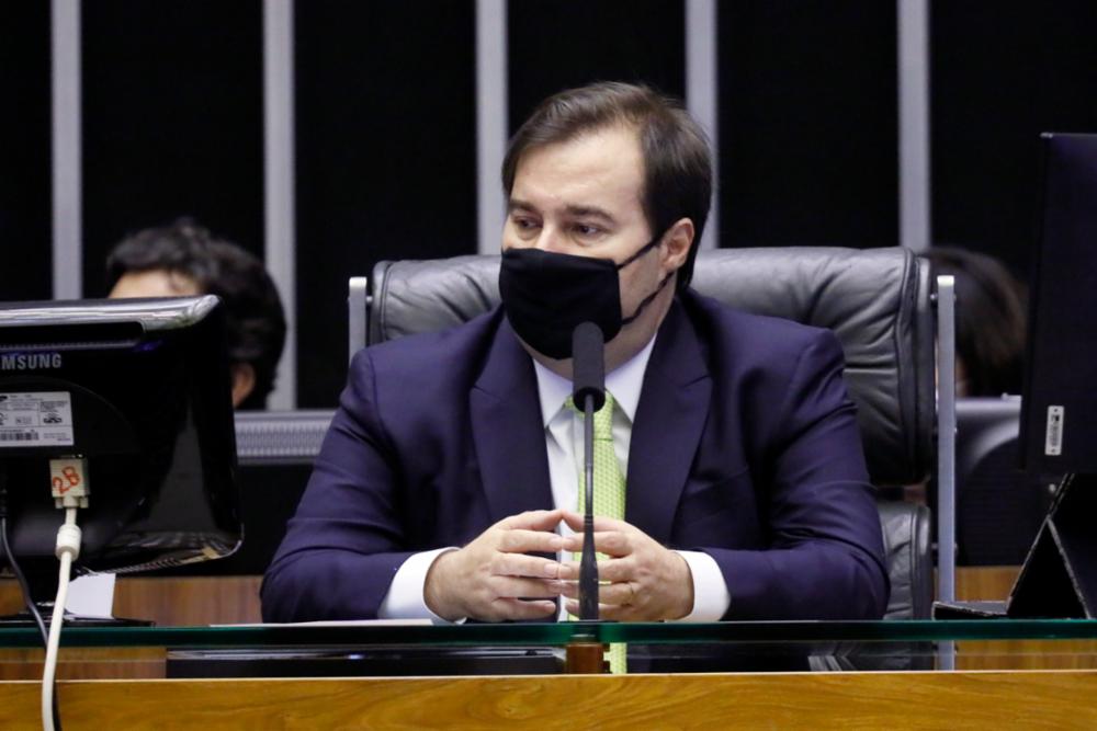 PGR avança contra Rodrigo Maia