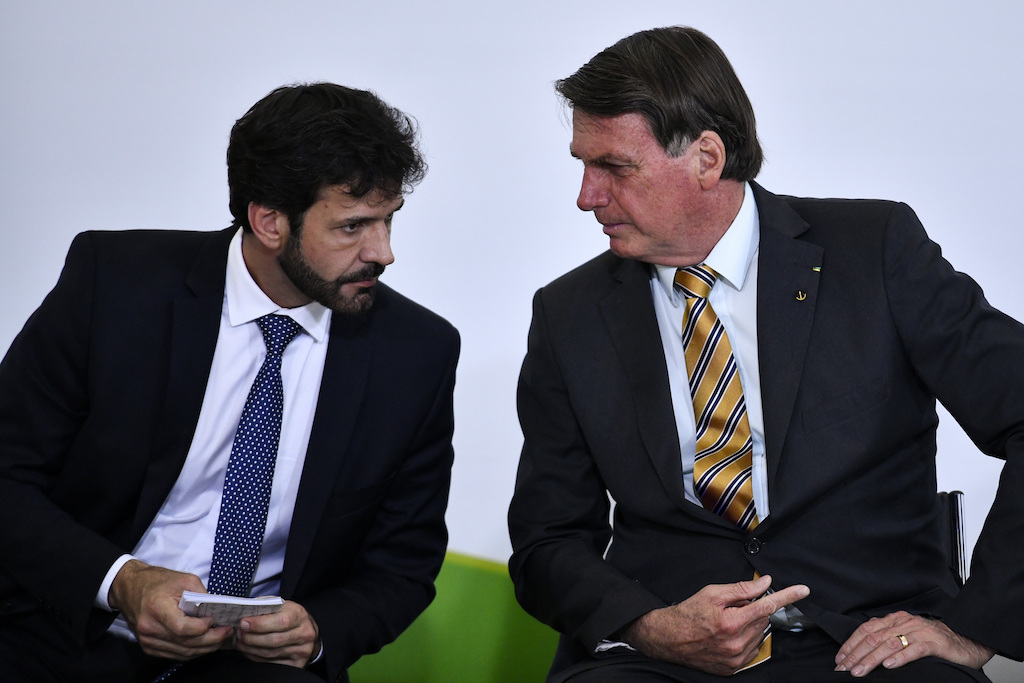 A política do WhatsApp
