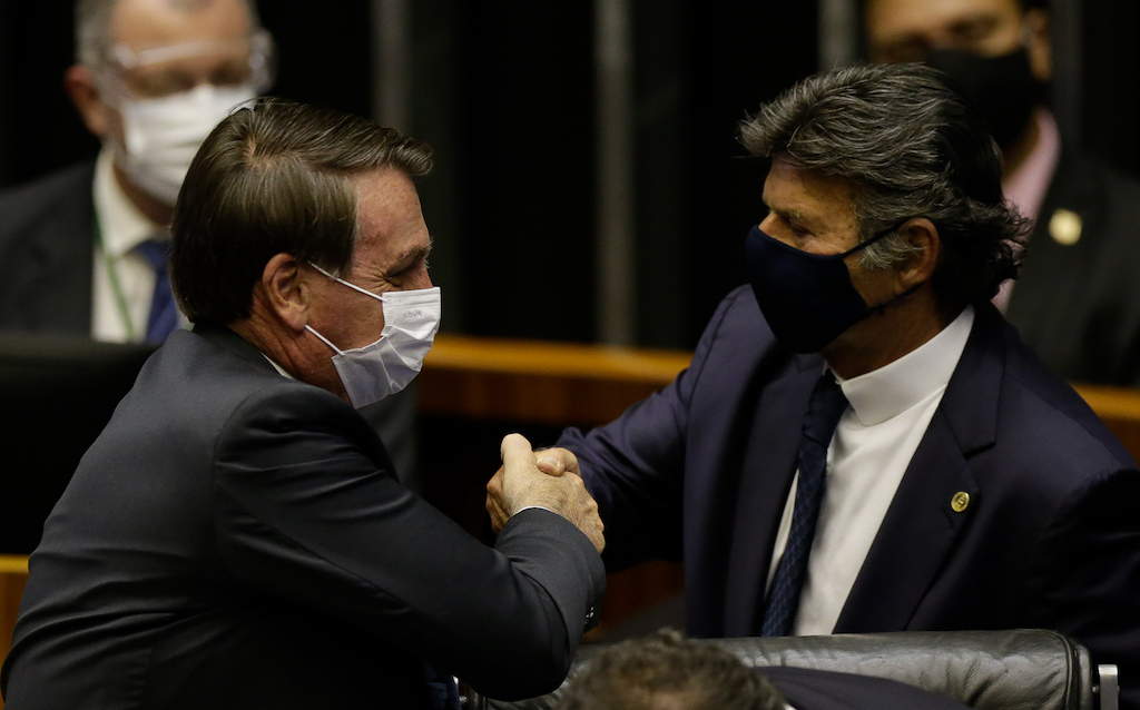 Militares aconselham Bolsonaro a restringir a Moraes ataque ao Supremo