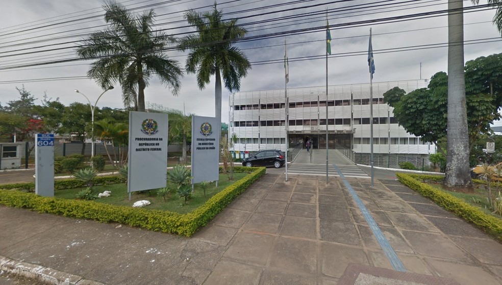 Procuradoria em Brasília paga R$ 80 mil por 34 poltronas