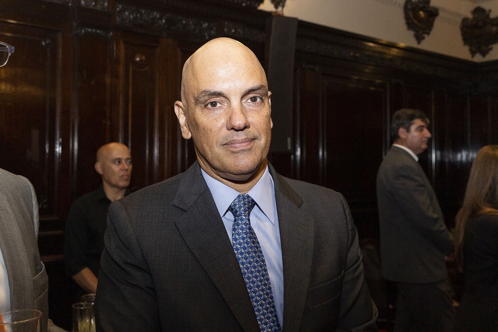 Ao pedir liberdade de bolsonarista, defesa diz que Moraes viu “crimes imaginários”