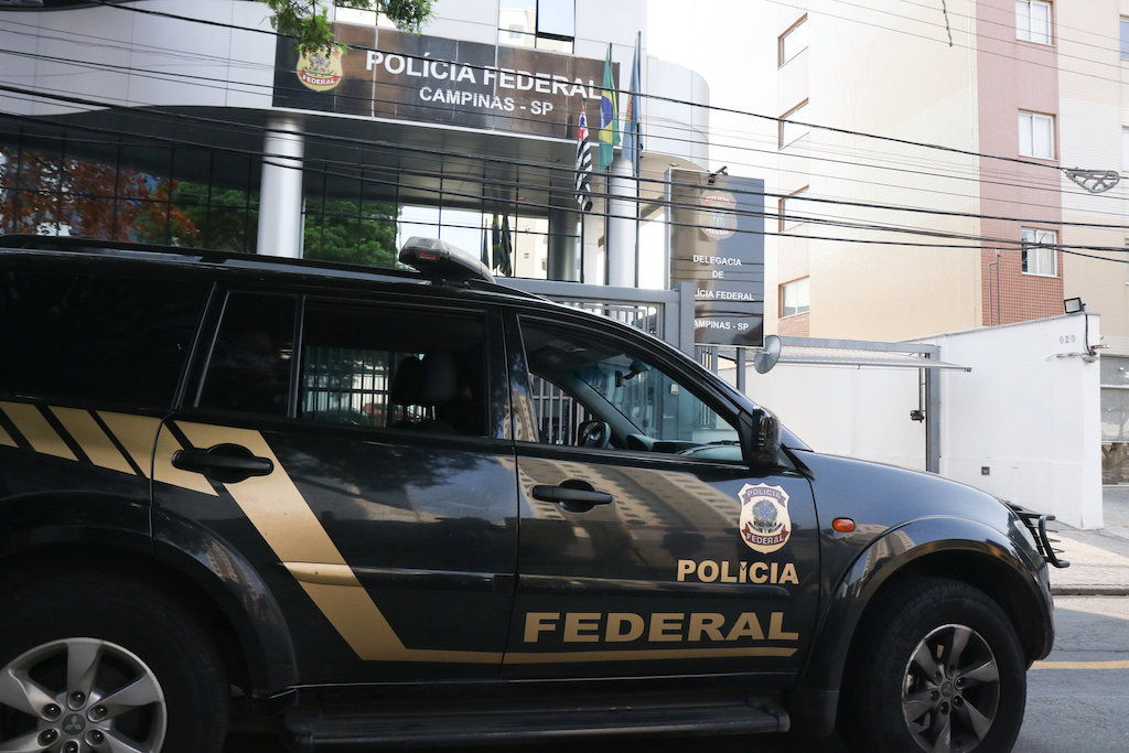 Bolsonaro perde apoio na PF