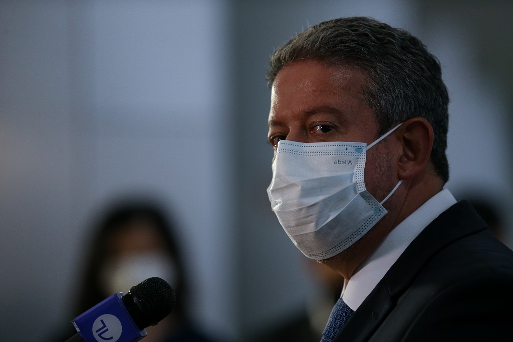 Lira defendeu liberdade de expressão parlamentar, mas já interpelou deputada por discurso na tribuna