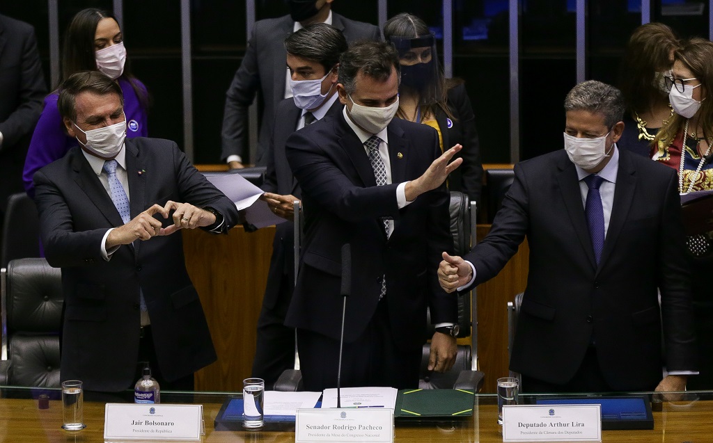 Especialistas temem que Congresso flexibilize federações partidárias caso STF as chancele