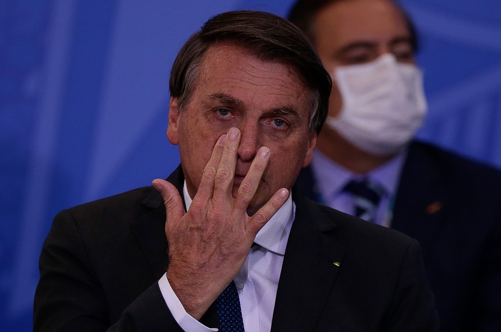 AGU defende liberdade de expressão de Bolsonaro em ação por agressões contra jornalistas