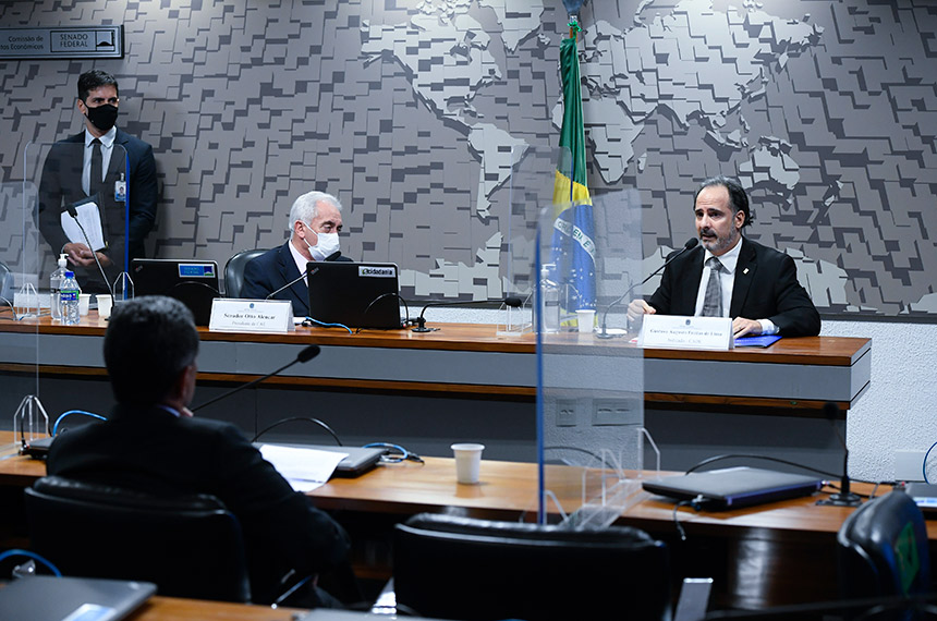Kassab trabalha para destravar vaga no Cade