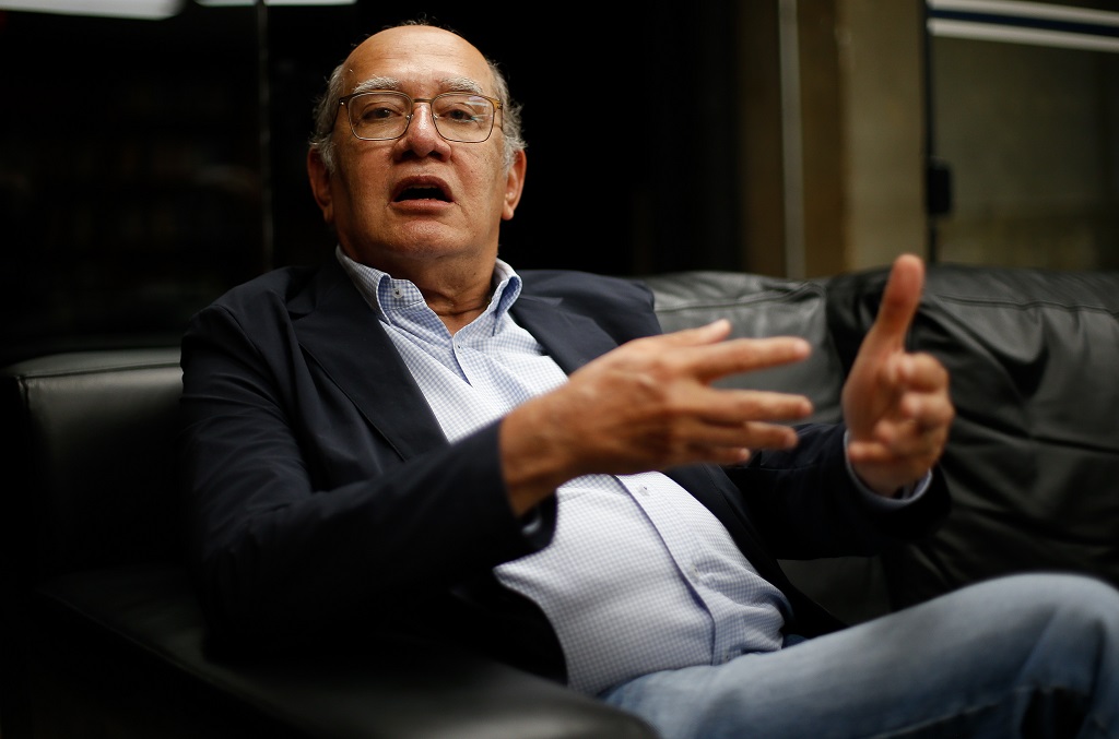 Juízes acusam AGU de má-fé em ação envolvendo Gilmar Mendes