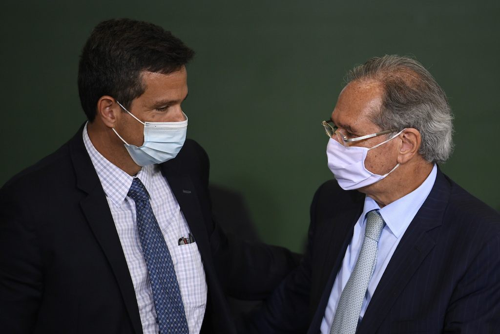 Campos Neto queima Paulo Guedes