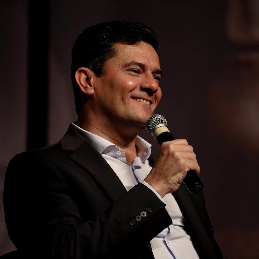 Bolsonaristas e petistas unem-se em caça a Sergio Moro