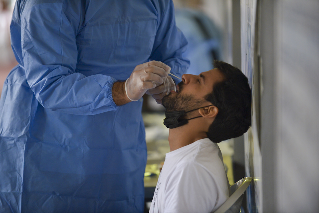 Observatório da Pandemia cobra da Saúde e da Anvisa testagem e autoteste