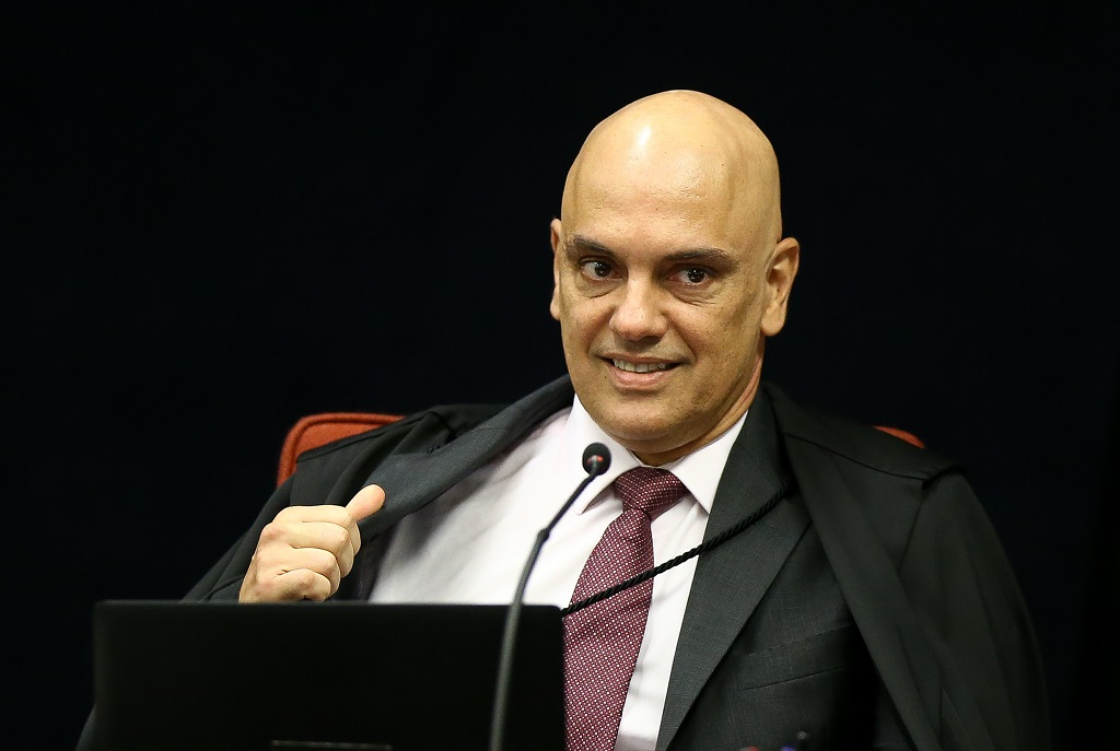 Moraes provoca Aras