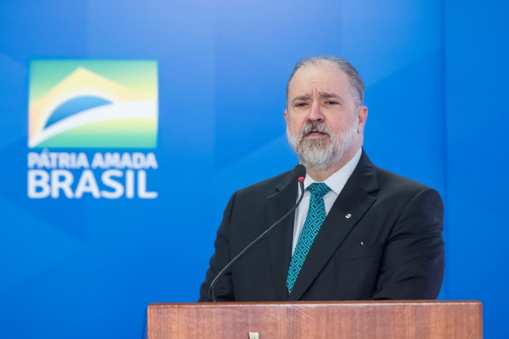 Inação de Aras provoca crise no Ministério Público