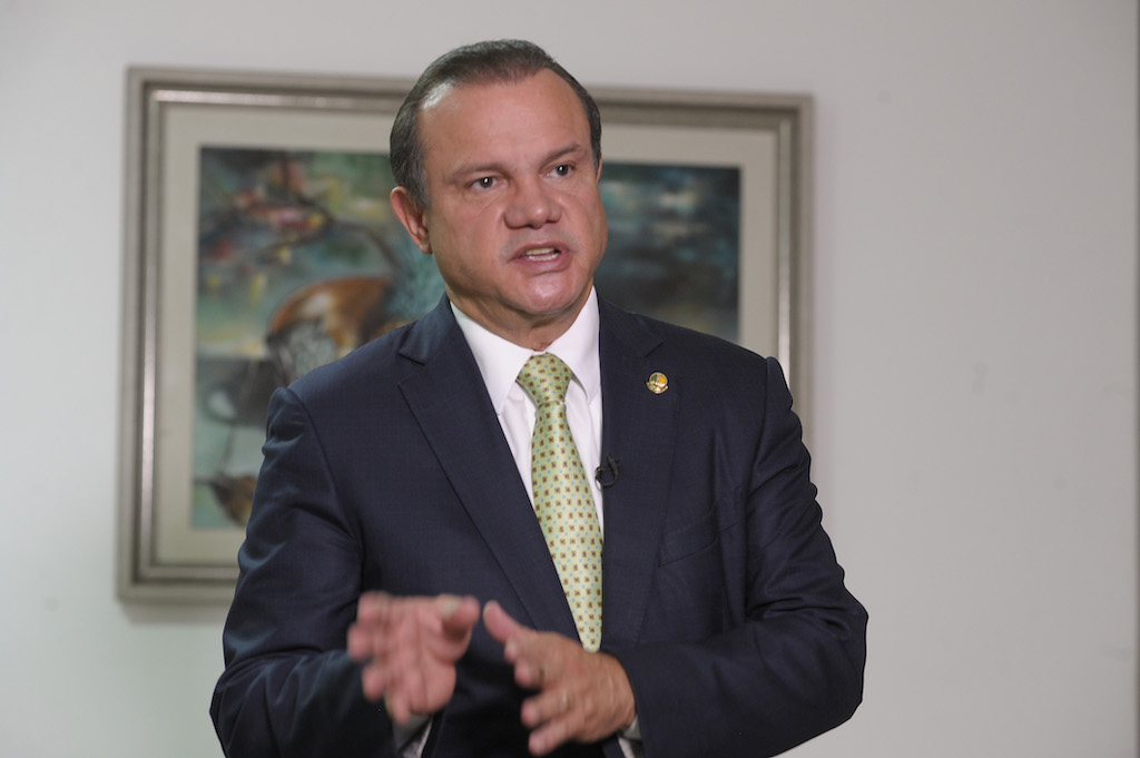 Bolsonaro sonda Wellington Fagundes sobre liderança do governo