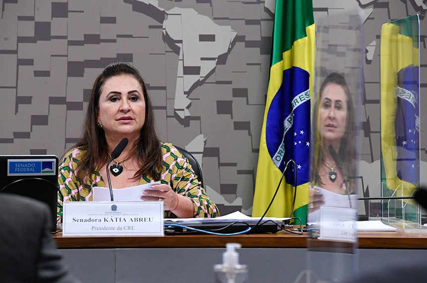 Kátia Abreu condena ação militar da Rússia na Ucrânia e pede diálogo
