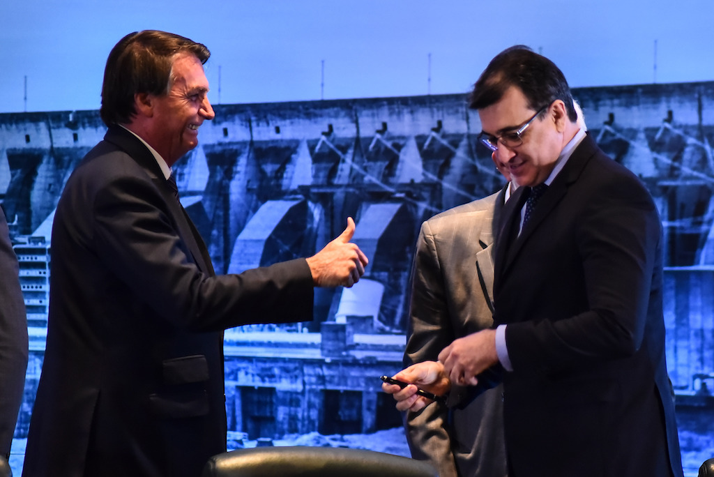 Estados Unidos tentam convencer Brasil a aderir à frente anti-Rússia