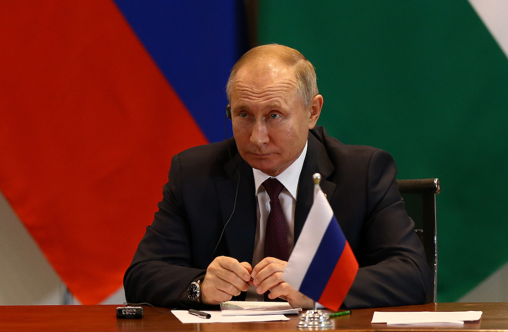 Putin coloca armas nucleares “em posição de alerta grave”