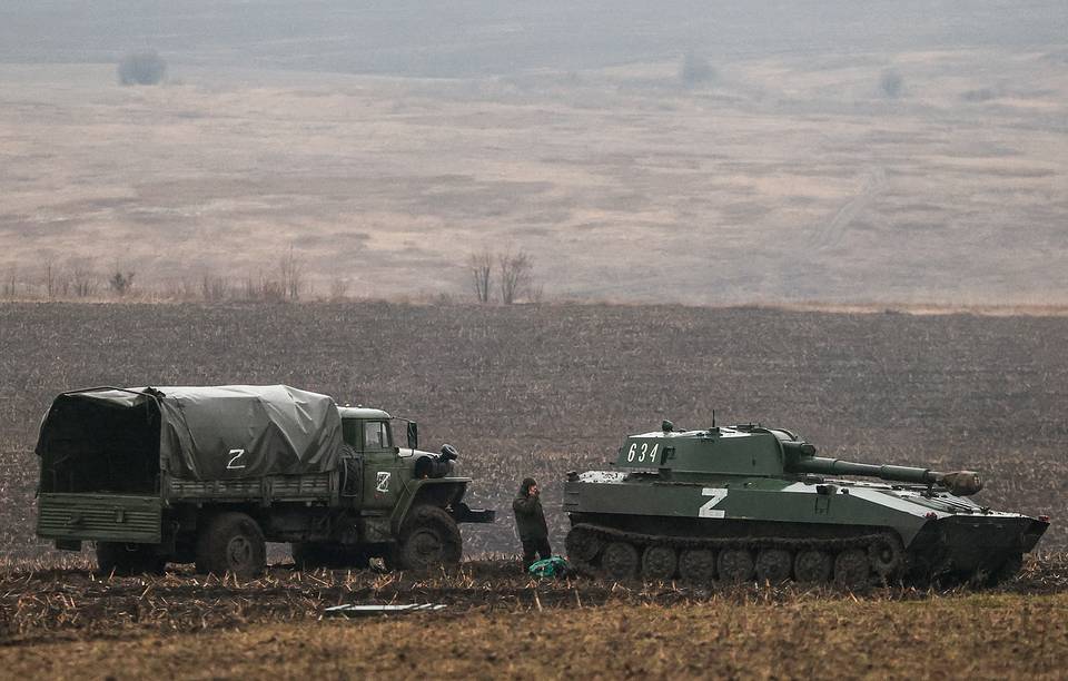 Rússia e Ucrânia acertam corredores humanitários para fuga de civis