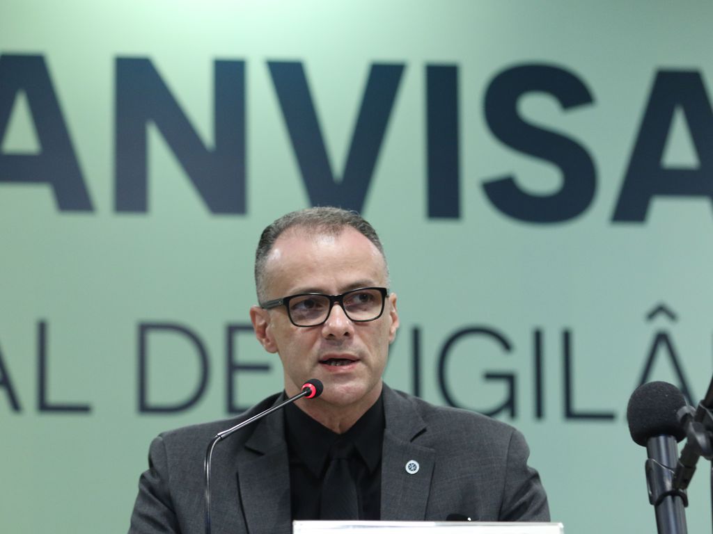 PF investiga suspeitas de crimes na Anvisa por importações na pandemia