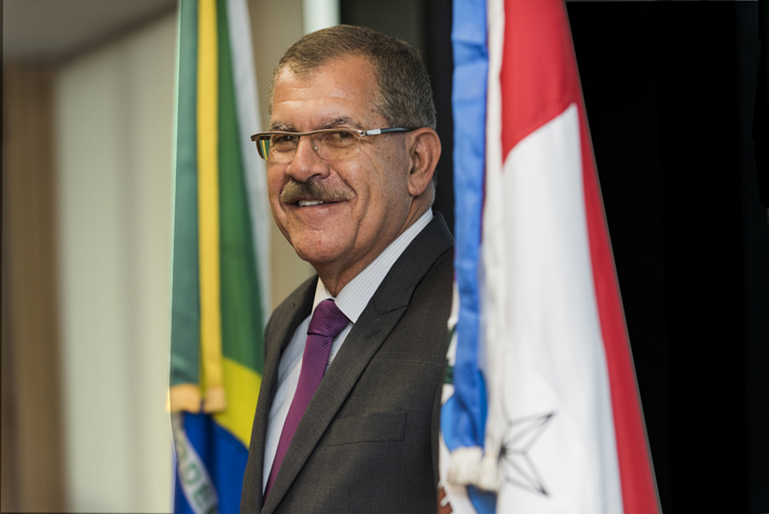 A pressão de Humberto Martins