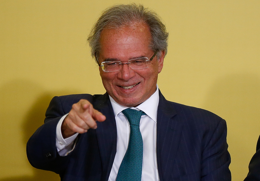 Esplanada acende Guedes com biodiesel