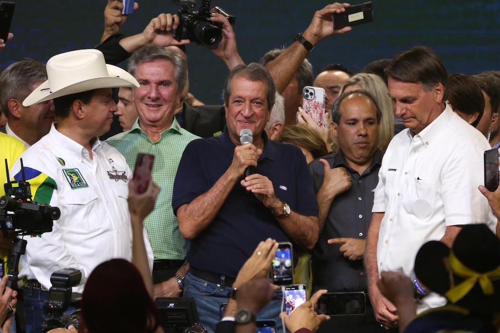 Centrão mostra força na janela partidária