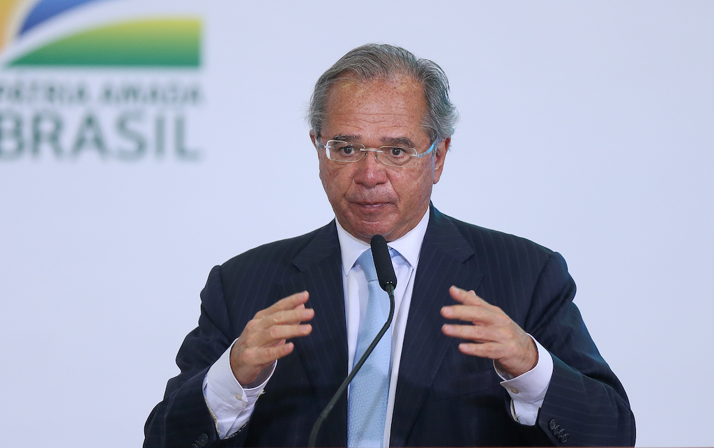 Governo se sabota na privatização da Eletrobras
