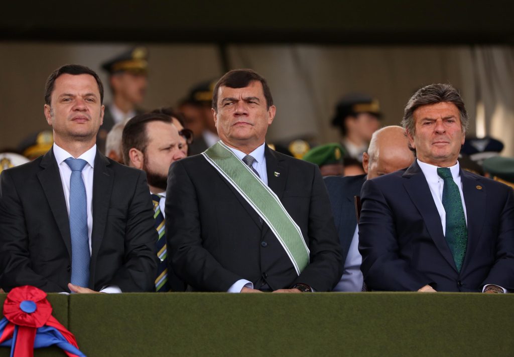 Ninguém escreve ao general