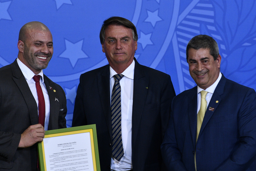 A bucha do centrão