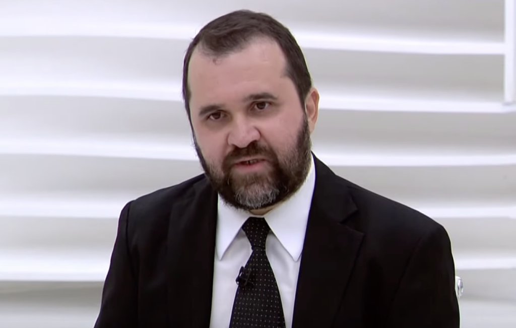 Vaquinha de Rubens Valente chega mais perto do objetivo
