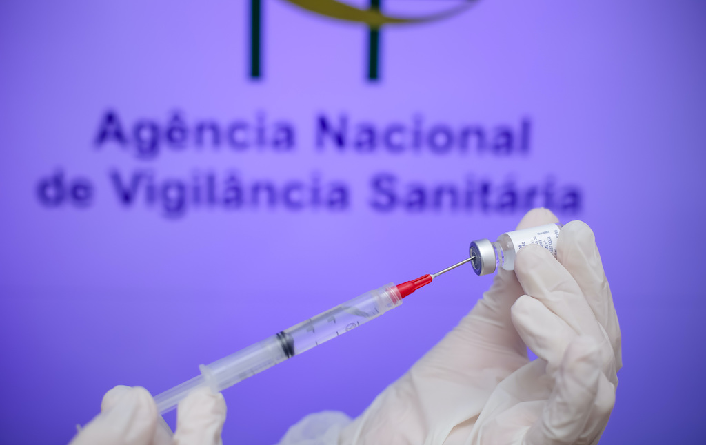 Anvisa facilitará importação de vacinas aprovadas pela OMS