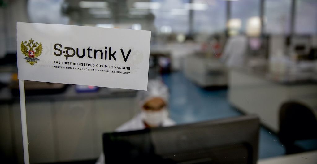 Vacinas: agência europeia nega ter recebido registro da Sputnik