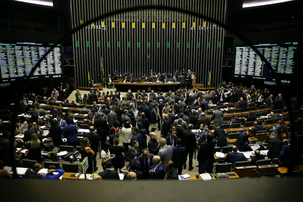 Cúpula da Câmara não quer votar prisão de deputado