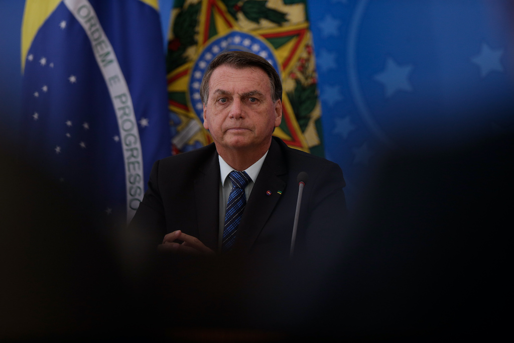 Prisão de deputado: Bolsonaro impõe lei do silêncio no governo