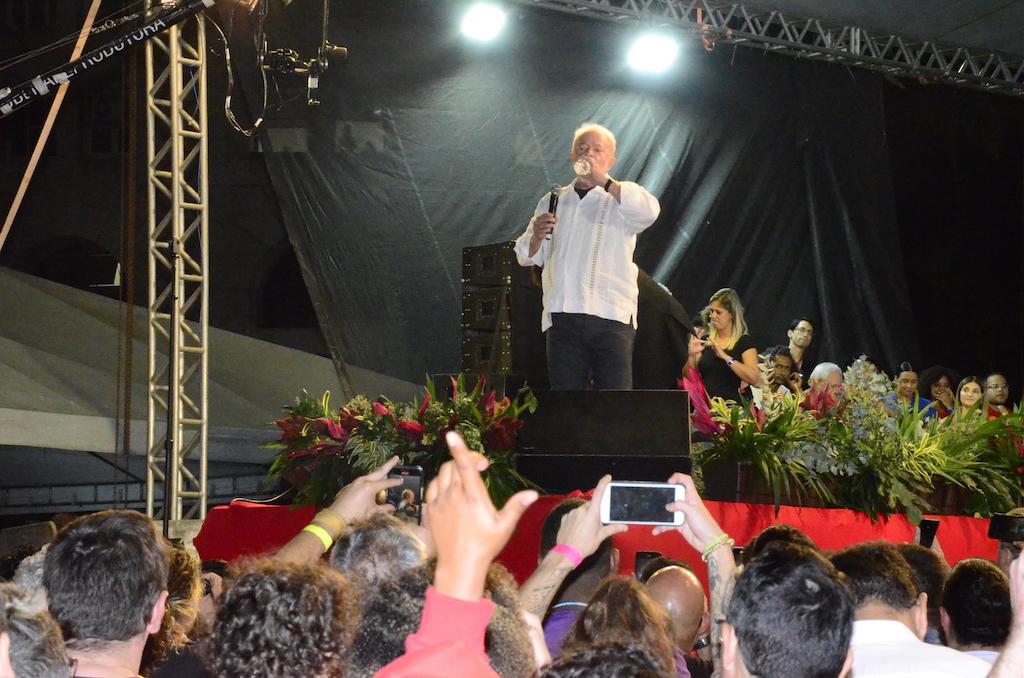 Lula de colete à prova de balas