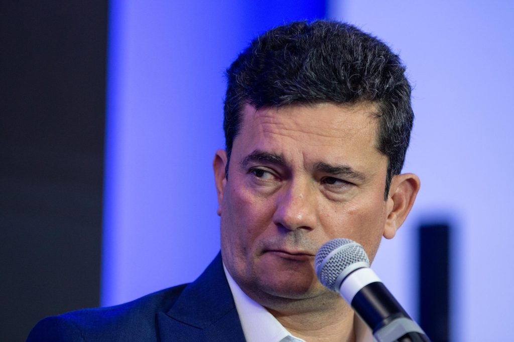 Moro contra seu criador